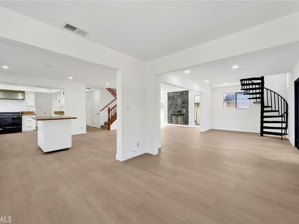 20243 Lanark Street, Winnetka CA 91306