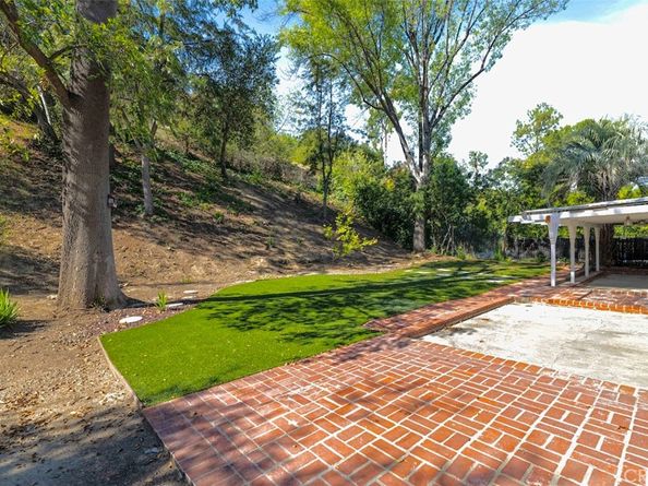 4035 Ellenita, Tarzana CA 91356