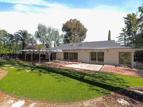 4035 Ellenita, Tarzana CA 91356