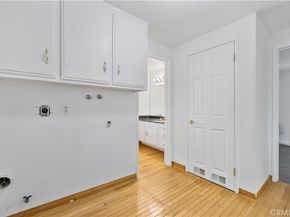 4035 Ellenita, Tarzana CA 91356