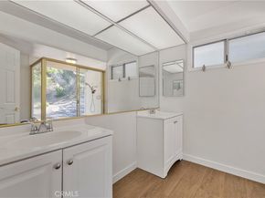 4035 Ellenita, Tarzana CA 91356