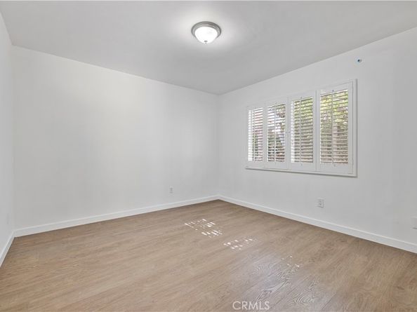 4035 Ellenita, Tarzana CA 91356