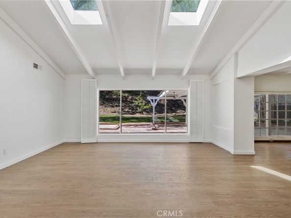 4035 Ellenita, Tarzana CA 91356