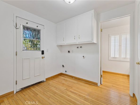 4035 Ellenita, Tarzana CA 91356