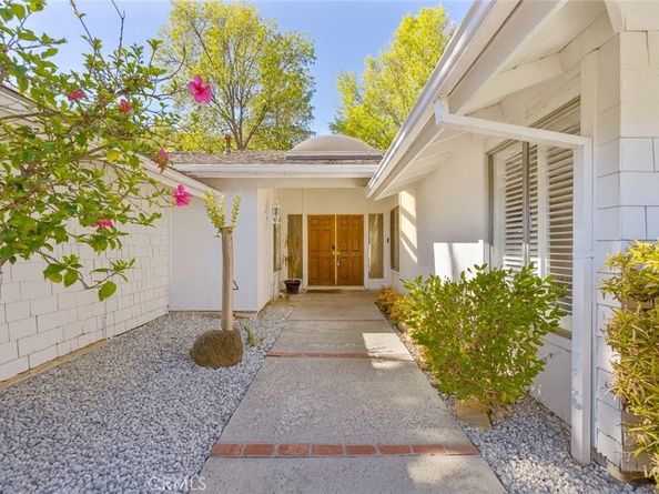 4035 Ellenita, Tarzana CA 91356