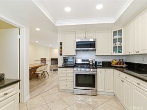 10142 Samoa Avenue 28, Tujunga CA 91042