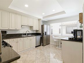 10142 Samoa Avenue 28, Tujunga CA 91042