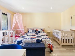 10142 Samoa Avenue 28, Tujunga CA 91042