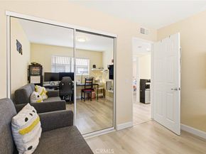 10142 Samoa Avenue 28, Tujunga CA 91042