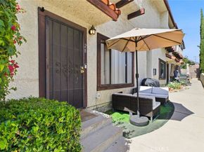 10142 Samoa Avenue 28, Tujunga CA 91042