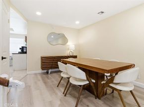 10142 Samoa Avenue 28, Tujunga CA 91042