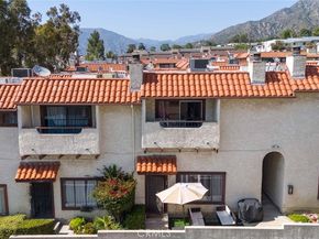 10142 Samoa Avenue 28, Tujunga CA 91042