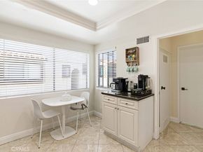 10142 Samoa Avenue 28, Tujunga CA 91042