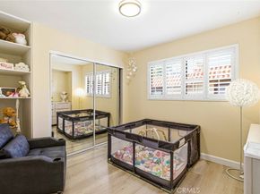 10142 Samoa Avenue 28, Tujunga CA 91042