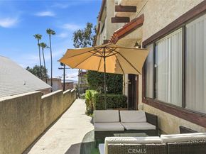 10142 Samoa Avenue 28, Tujunga CA 91042