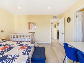 10142 Samoa Avenue 28, Tujunga CA 91042