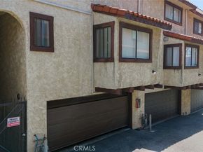 10142 Samoa Avenue 28, Tujunga CA 91042
