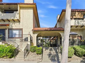 10142 Samoa Avenue 28, Tujunga CA 91042