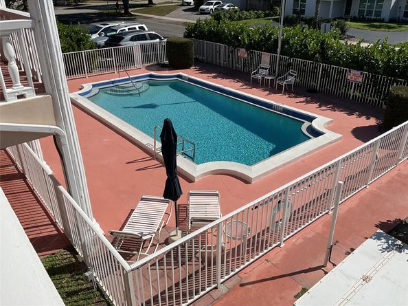 2141 NE 68th St 204, Fort Lauderdale FL 33308