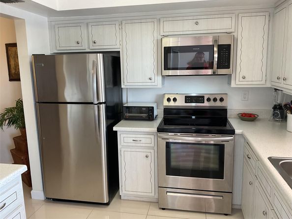 2141 NE 68th St 204, Fort Lauderdale FL 33308