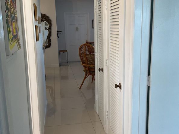 2141 NE 68th St 204, Fort Lauderdale FL 33308