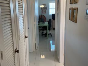 2141 NE 68th St 204, Fort Lauderdale FL 33308