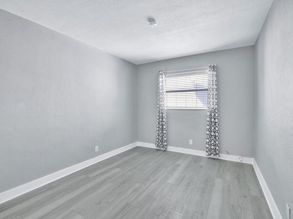 2741 NE 8th Ave 15, Wilton Manors FL 33334