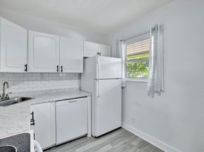 2741 NE 8th Ave 15, Wilton Manors FL 33334