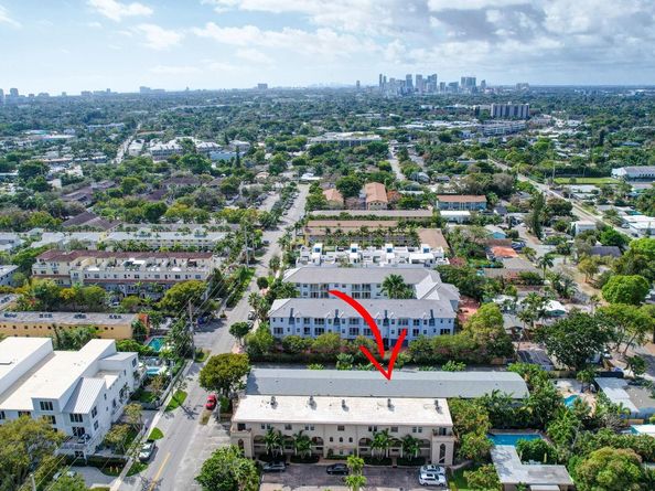 2741 NE 8th Ave 15, Wilton Manors FL 33334
