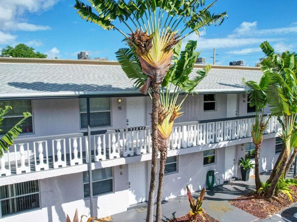 2741 NE 8th Ave 15, Wilton Manors FL 33334