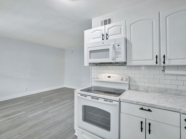 2741 NE 8th Ave 15, Wilton Manors FL 33334