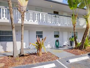 2741 NE 8th Ave 15, Wilton Manors FL 33334