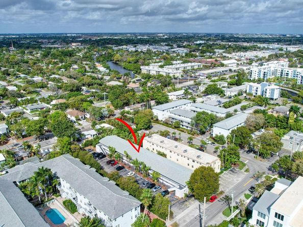 2741 NE 8th Ave 15, Wilton Manors FL 33334