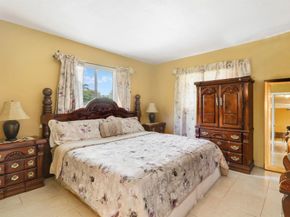 827 Caroline Avenue, West Palm Beach FL 33413
