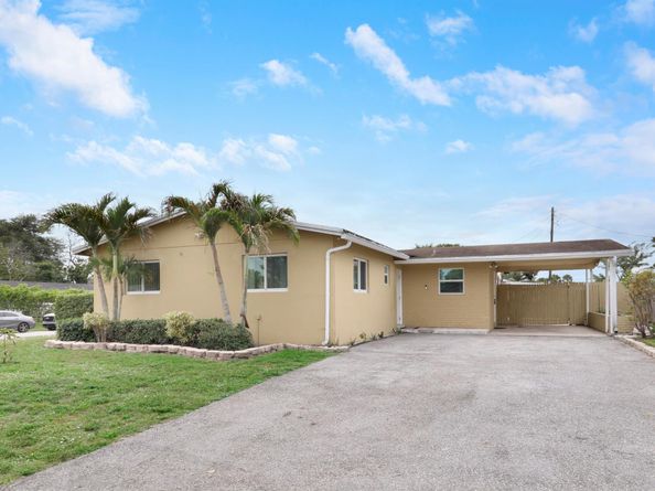 827 Caroline Avenue, West Palm Beach FL 33413