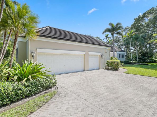 26 Country Road, Village Of Golf FL 33436