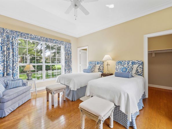 26 Country Road, Village Of Golf FL 33436
