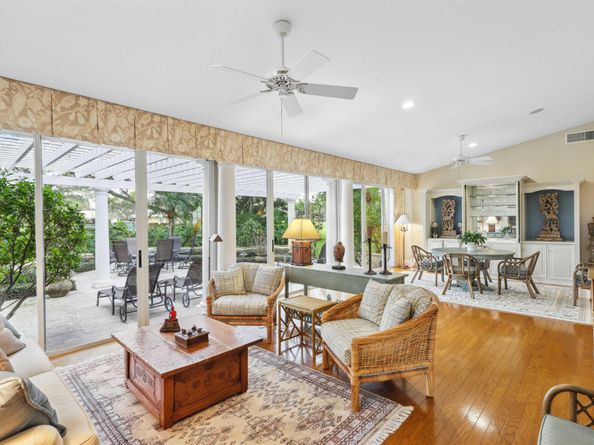 26 Country Road, Village Of Golf FL 33436