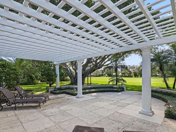 26 Country Road, Village Of Golf FL 33436