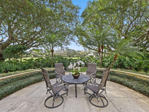 26 Country Road, Village Of Golf FL 33436