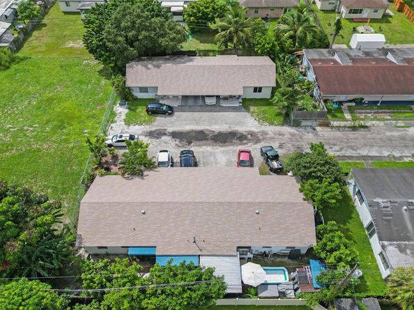 5808 W Park Rd, Hollywood FL 33021