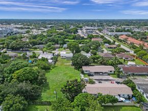 5808 W Park Rd, Hollywood FL 33021