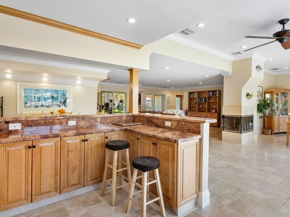 946 Eve Street, Delray Beach FL 33483