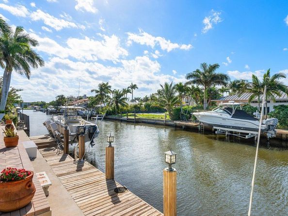 946 Eve Street, Delray Beach FL 33483
