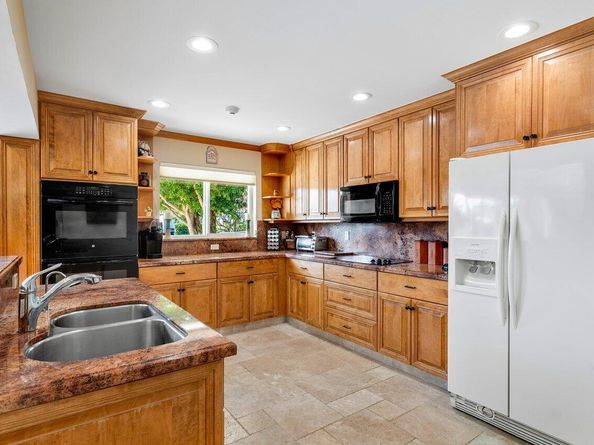 946 Eve Street, Delray Beach FL 33483