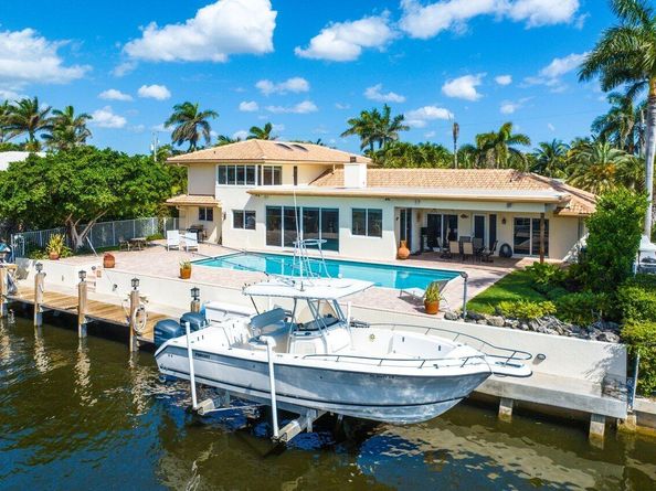 946 Eve Street, Delray Beach FL 33483