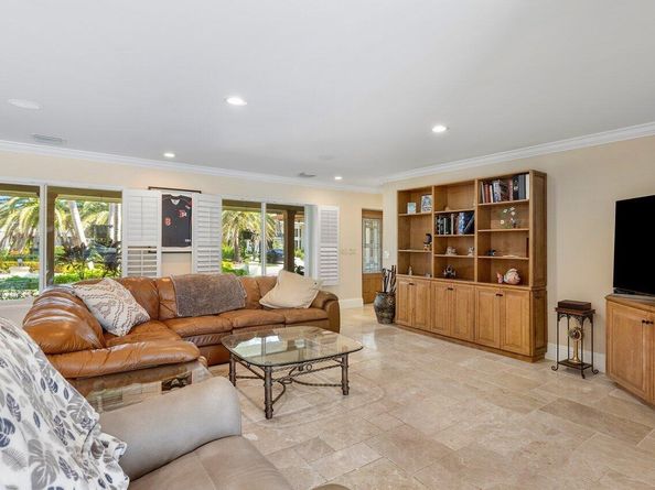946 Eve Street, Delray Beach FL 33483