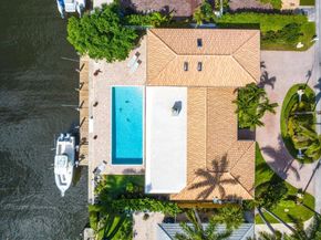 946 Eve Street, Delray Beach FL 33483
