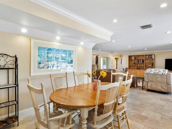 946 Eve Street, Delray Beach FL 33483
