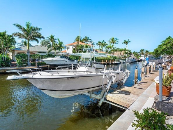 946 Eve Street, Delray Beach FL 33483